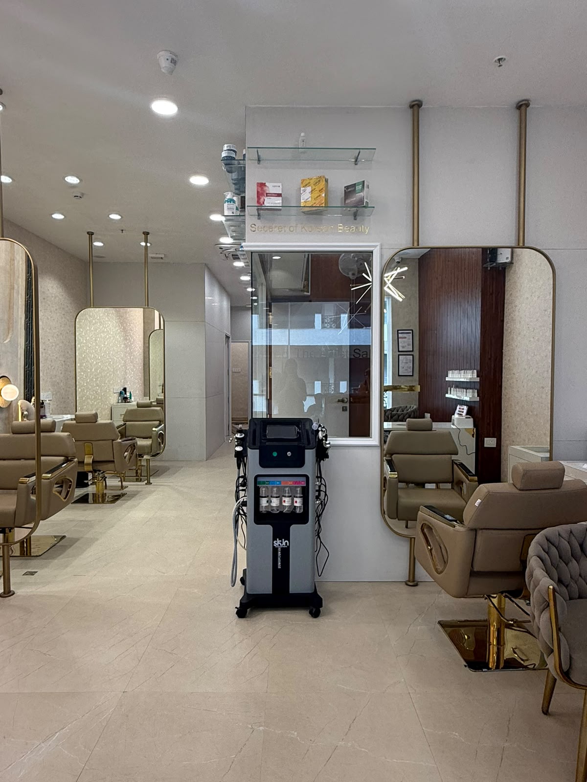 The Artist Salon - Zirakpur